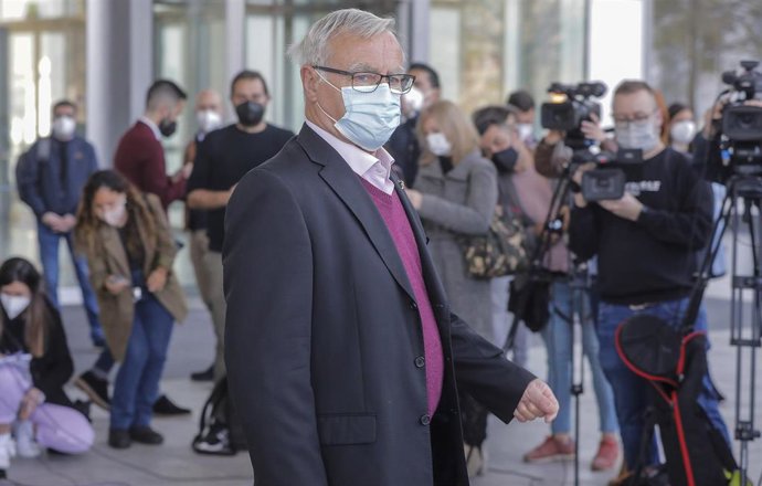 El alcalde de Valncia, Joan Ribó, asiste a un encuentro de alcaldes falleros