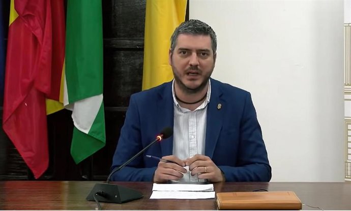 El regidor, Francisco J. Martínez, en una comparecencia pública