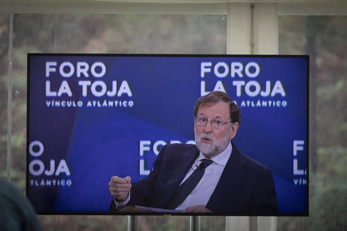 Archivo - El expresidente del Gobierno, Mariano Rajoy, durante su intervención en un debate sobre la respuesta de Europa a la pandemia durante la segunda jornada del Foro La Toja en la Isla de La Toja, Pontevedra, Galicia (España).