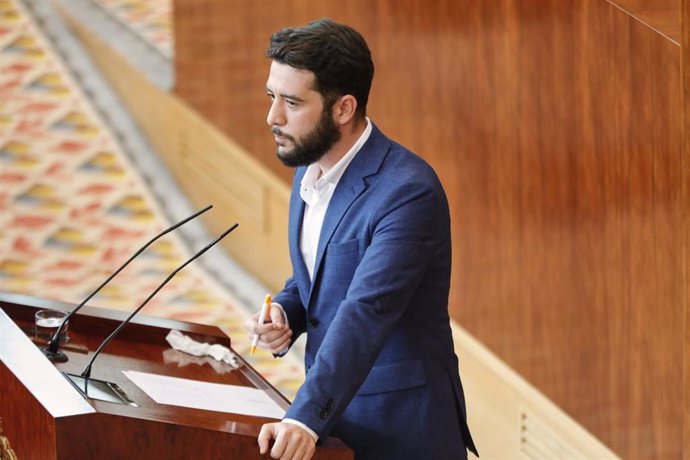 Archivo - El portavoz de Ciudadanos en la Asamblea de Madrid, César Zafra, interviene durante la segunda jornada del Pleno del Debate del Estado de la Región en Madrid (España), a 15 de septiembre de 2020. En esta segunda sesión participarán los grupos 