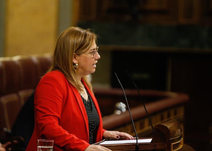 Elena Castillo, del Grupo Parlamentario Popular, defiende la moción sobre la aprobación en el Consejo de Ministros del 2/3/2021 de las Directrices Generales de la Estrategia de Desarrollo Sostenible 2030 y sus consecuencias en la futura Ley de Vivienda
