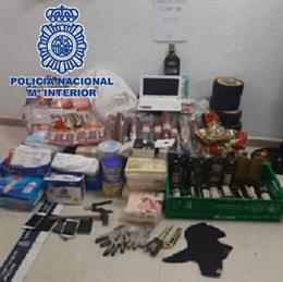 Detienen a tres personas por robar alimentos y otros objetos de un comedor social de Fuengirola