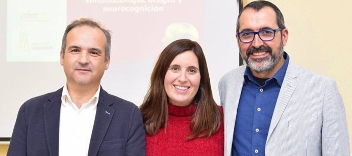 De izd. A dcha. Alfonso Gutiérrez-Zotes, Lia Corral y Javier Labad