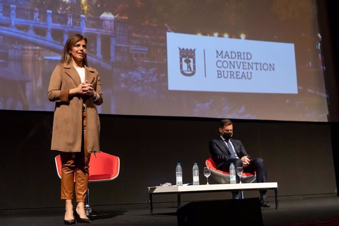 La concejala delegada de Turismo, Almudena Maíllo, en el Madrid Convention Bureau (MCB)
