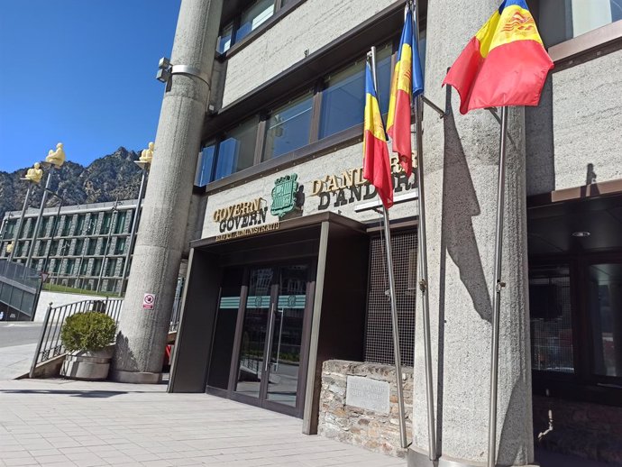 El edificio administrativo del Gobierno de Andorra y el del Consell General