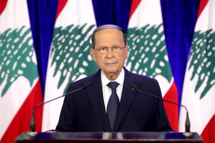 Archivo - HANDOUT - 21 November 2020, Lebanon, Baabda: Lebanese President Michel Aoun delivers a televised address on the eve of the country's 77th independence day, at the presidential palace. Photo: -/Dalati & Nohra/dpa - ATTENTION: editorial use only