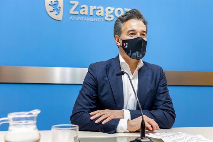 El consejero municipal de Urbanismo, Víctor Serrano, detalla la propuesta de modificación aislada 181 del PGOU relativa a locales de juego y apuestas