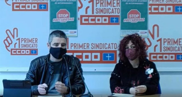 Rueda de prensa de responsables de CCOO de Educación, Borja Llorente y Susana Nanclares.