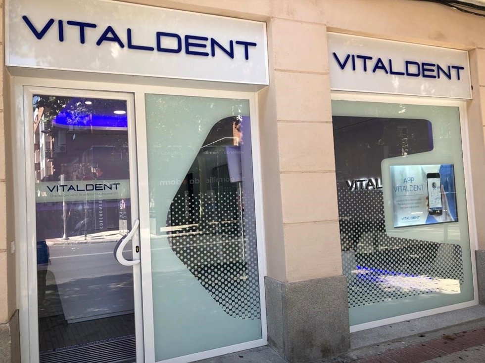 Archivo - Vitaldent asume 110.000 tratamientos de Dentix