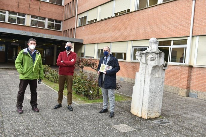 Presentación guía en el Escultor Daniel contra la violencia machista