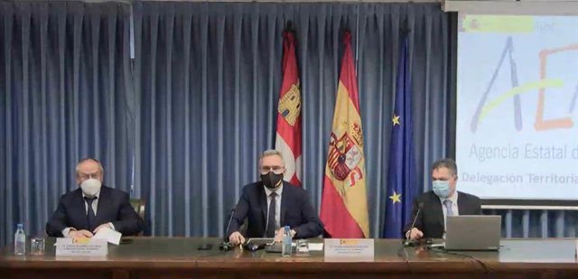 De izquierda a derecha: Emilio Álvarez, Javier Izquierdo y Jesús Gordaliza.