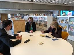 La consellera ngels Ponsa y el presidente delegado del Área de Cultura de la Diputación de Barcelona Joan Carles Garcia