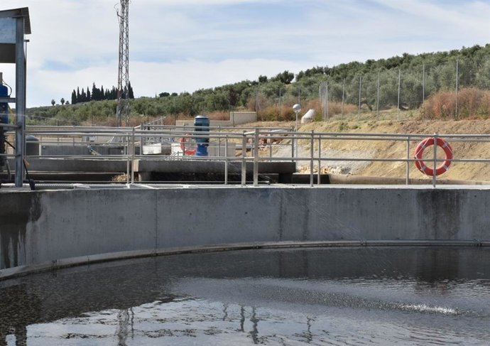 Archivo - Imagen de una depuradora de aguas residuales