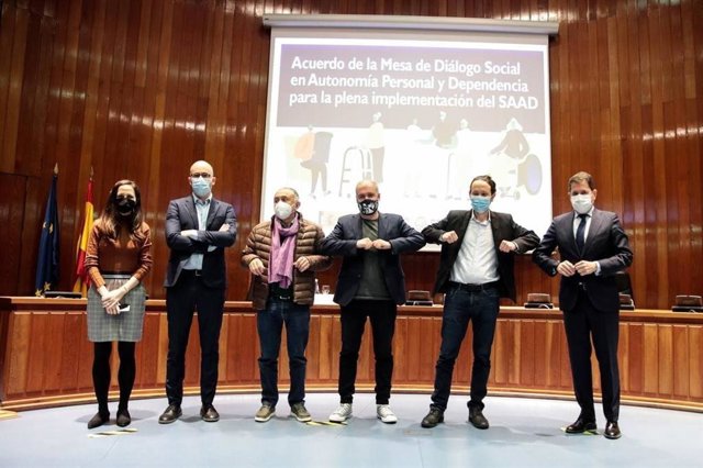 Firmantes del Plan de Choque en Dependencia