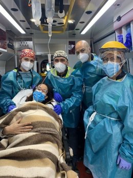 Imagen de la mujer que ha dado a luz en su casa a un bebé