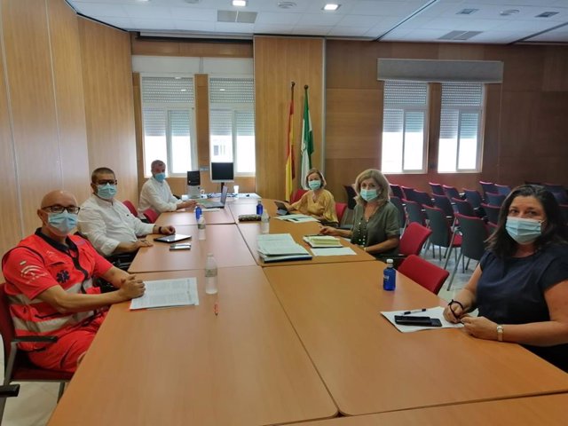 Archivo - Reunión del Comité Territorial de Alerta de Salud Pública de Alto Impacto de la Junta de Andalucía en Córdoba, en una imagen de archivo.