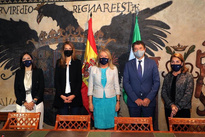 Casino Marbella entrega al Ayuntamiento más de 2.000 euros del valor de las fichas extraviadas en 2020 para familias vulnerables