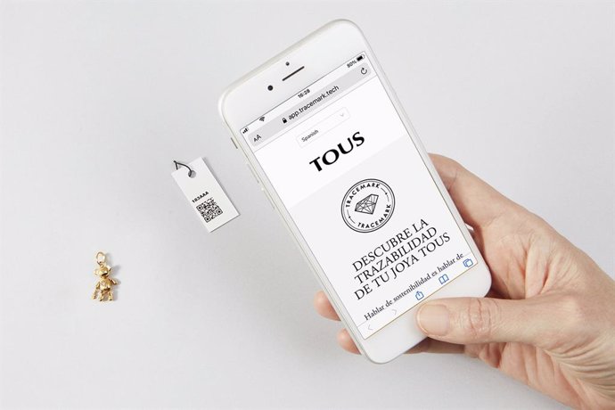Panel de trazabilidad interactivo de Tous para que los clientes comprueben el origen de sus joyas