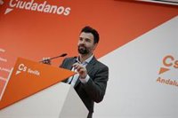 Cargos de Ciudadanos expresan su indignación ante quienes dejan el partido pero se quedan el escaño