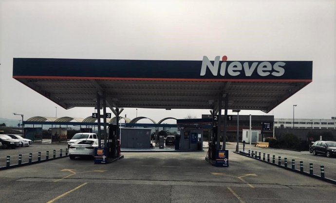 Nueva Estación de Servicio Nieves Esparreguera Camí Ral