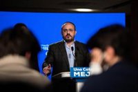 Fernández (PP) recuerda a Cornet como un "magnífico político" y un hombre de bien