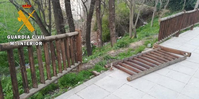 Estado en el que quedó la barandilla