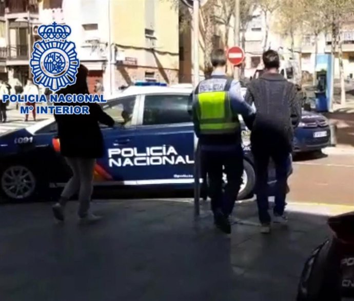 Nota De Prensa: "La Policía Nacional Ha Detenido A Una Persona Por Provocar Dos Incendios Y Causar Daños Valorados En 600.000 Euros"