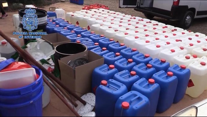 Desmantelado un laboratorio clandestino capaz de producir 650 kg de cocaína al mes en San Martín de la Vega (Madrid)