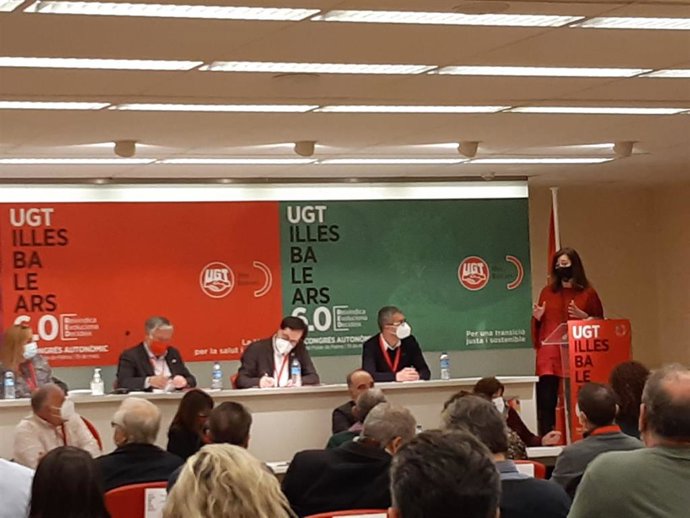 La presidenta del Govern, Francina Armengol, durante el 15 congreso de UGT Baleares.