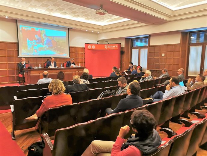 Archivo - Pleno de la Cámara de Comercio de Cantabria. Archivo