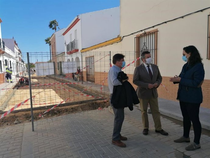 Visita a Trigueros del delegado de Regeneración, Justicia y Administración Local en Huelva, Alfredo Martín.