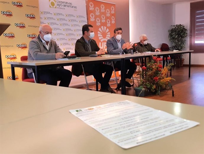 Rueda de prensa sobre las movilizaciones en el sector agrario de Jaén.