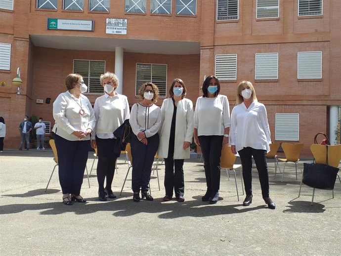 El IES La Orden recibe un premio por su difusión de la lengua y cultura francesas.