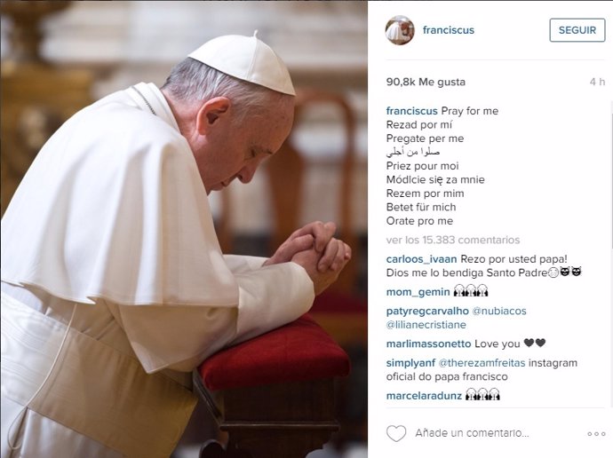 Archivo - Primera imagen del Papa Francisco en Instagram