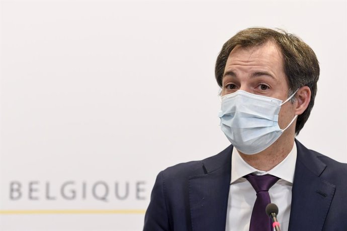 Archivo - 05 February 2021, Belgium, Brussels: Belgian Prime Minister Alexander De Croo attends a press conference after a meeting of the consultative committee with ministers of the Federal government, the regional governments and the community governm