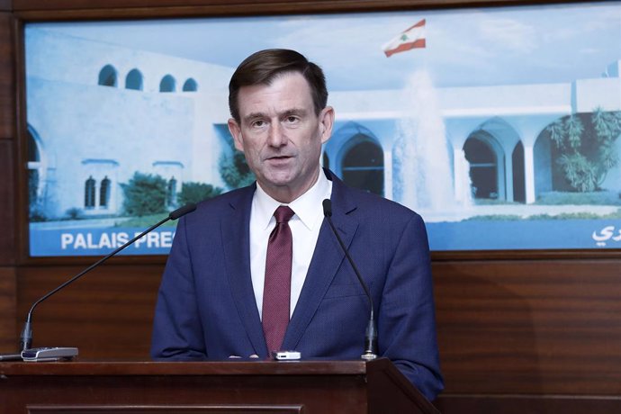 Archivo - HANDOUT - 20 December 2019, Lebanon, Baabda: US Under Secretary of State for Political Affairs David Hale speaks at a press conference after his meeting with Lebanese President Michel Aoun at the Presidential Palace. Photo: -/Dalati & Nohra/dp