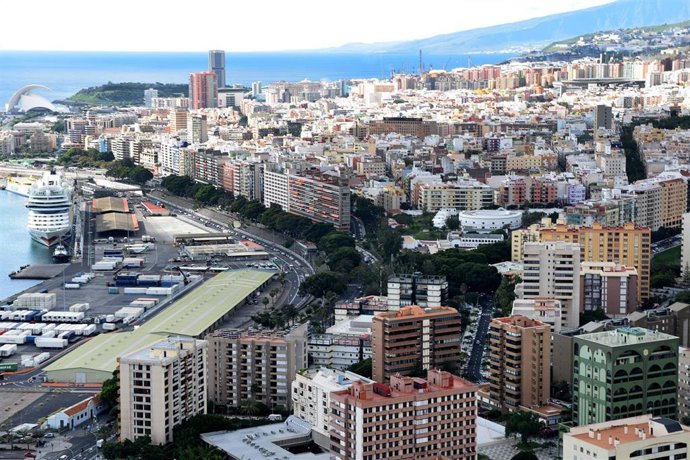 Archivo - Panorámica de Santa Cruz de Tenerife