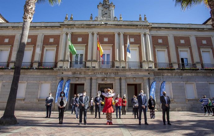 Onuba', la mascota oficial del Mundial de Bádminton 'Huelva 2021', llega a la capital onubense