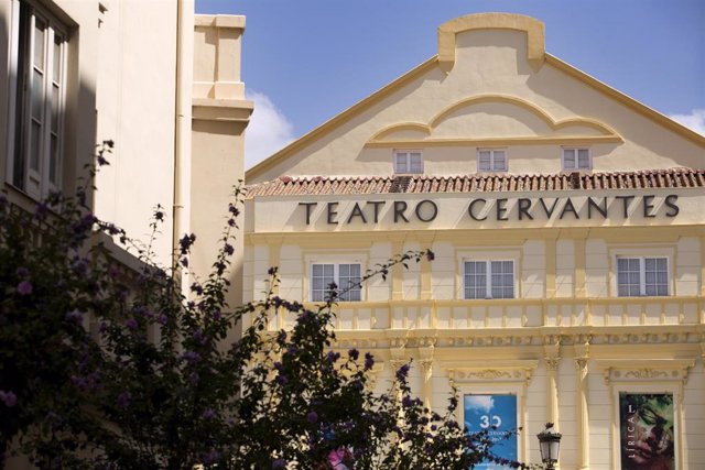 Archivo - Fachada del Teatro Cervantes