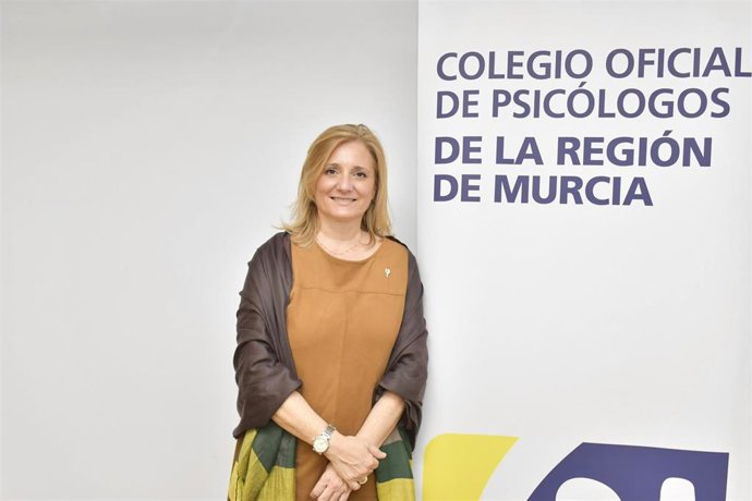 La nueva decana del Colegio Oficial de Psicólogos de la Región de Murcia (COP-RM), María Fuster Martínez