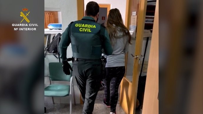 La Guardia Civil detiene a cuatro personas por cometer hurtos al descuido a personas mayores en el interior de sus viviendas