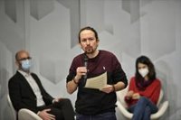 Iglesias avisa al PP de que "levantará las alfombras" si gobierna tras décadas de "robar a manos llenas"