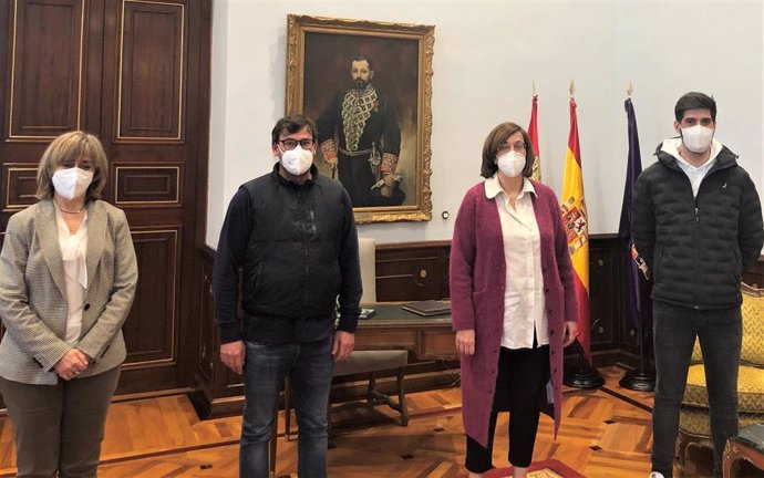 Reunión en la Diputación con regidor de Soto de Cerrato.