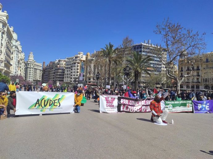 Protesta celebrada este domingo en Valncia convocada por la plataforma Crida contra el Racisme i el Feixisme