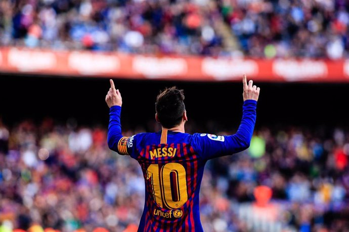 Archivo - 10 Leo Messi of FC Barcelona celebrating his goal during the "Derby" of La Liga match between FC Barcelona and RCD Espanyol in Camp Nou Stadium in Barcelona 30 of March of 2019, Spain.