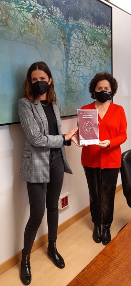 La Autora Sofía Brotóns Y La Consejera Maeztu.