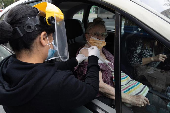Vacunación contra el coronavirus en Santiago, Chile