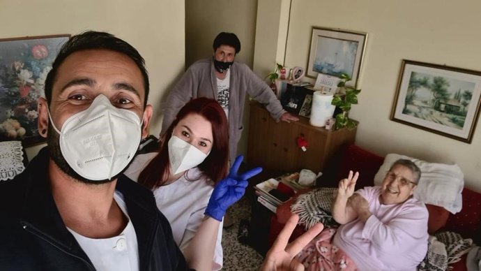 Vacunación contra la Covid-19 en un domicilio