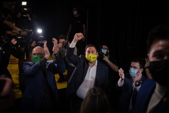 Archivo - El líder de ERC, Oriol Junqueras, en un acto de campaña de ERC junto al exconseller Raül Romeva y el candidato de ERC a la Presidencia, Pere Aragons.