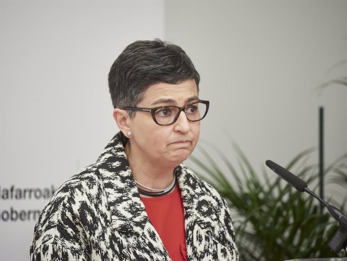 La ministra de Asuntos Exteriores, Unión Europea y Cooperación, Arancha González Laya interviene en el Palacio de Gobierno de Navarra, Pamplona, Navarra (España), a 5 de marzo de 2021. Durante su visita ha mantenido diversos encuentros con el Gobierno d